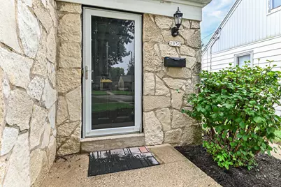 2950 N 91st St, Milwaukee, WI 53222 - Photo 3
