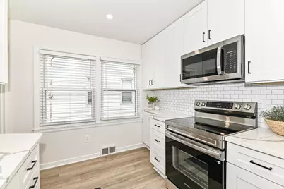 2950 N 91st St, Milwaukee, WI 53222 - Photo 15