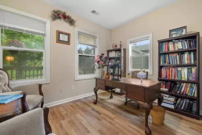 1221 N Main St, Racine, WI 53402 - Photo 11