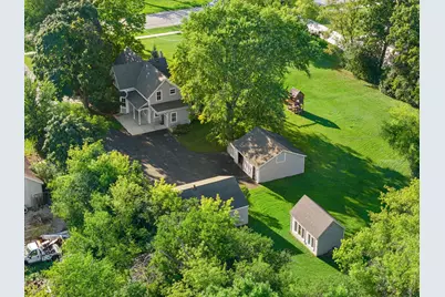 7582 S 51st St, Franklin, WI 53132 - Photo 11