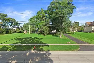7582 S 51st St, Franklin, WI 53132 - Photo 49