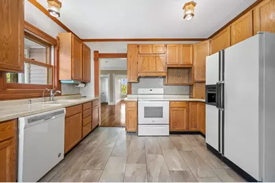 7582 S 51st St, Franklin, WI 53132 - Photo 29
