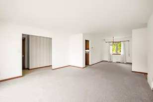 1638 Meadowlane Ave, Racine, WI 53406 - Photo 7
