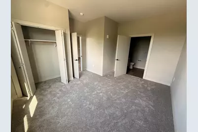 4800 N Santa Monica Blvd #4810, Whitefish Bay, WI 53217 - Photo 11