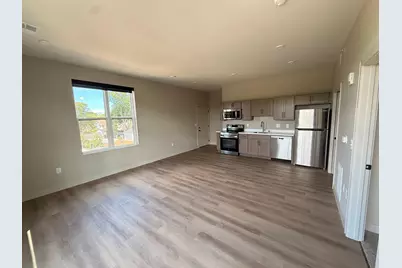 4800 N Santa Monica Blvd #4810, Whitefish Bay, WI 53217 - Photo 9