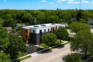 4800 N Santa Monica Blvd, Whitefish Bay, WI 53217 - Photo 3