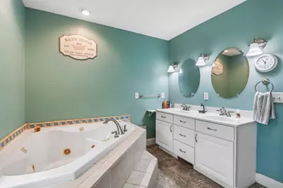 7920  Greendale Ave, Burlington, WI 53105 - Photo 25