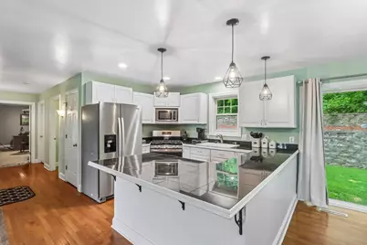 7920  Greendale Ave, Burlington, WI 53105 - Photo 11