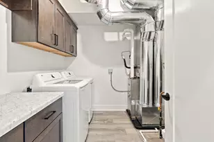 226 E Brown St, Milwaukee, WI 53212 - Photo 21