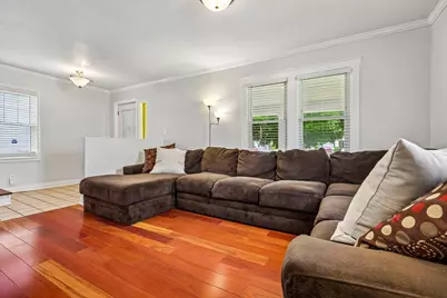 524 S Oak Park Ct, Milwaukee, WI 53214 - Photo 9