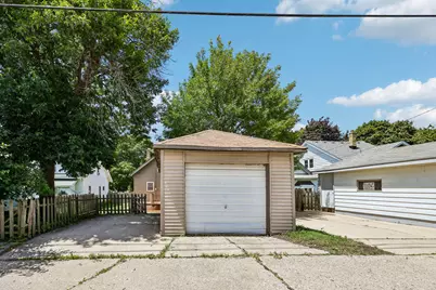524 S Oak Park Ct, Milwaukee, WI 53214 - Photo 35