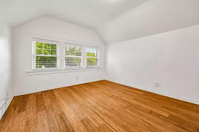 524 S Oak Park Ct, Milwaukee, WI 53214 - Photo 21