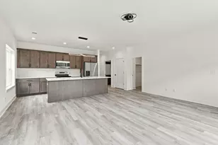 232 E Brown St, Milwaukee, WI 53212 - Photo 5