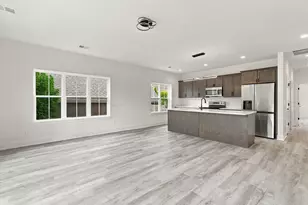 232 E Brown St, Milwaukee, WI 53212 - Photo 3