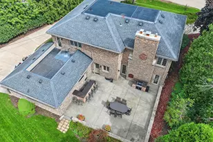 7801 N Regent Rd, Fox Point, WI 53217 - Photo 17