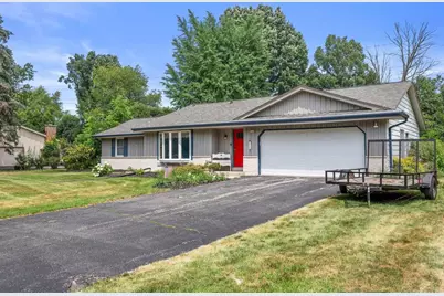 9224 N Fairy Chasm Ln, Brown Deer, WI 53223 - Photo 3