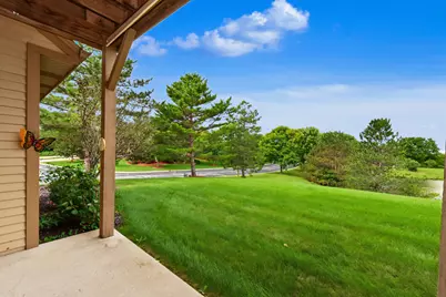 N55W17156  Ravenwood Dr #19156, Menomonee Falls, WI 53051 - Photo 37