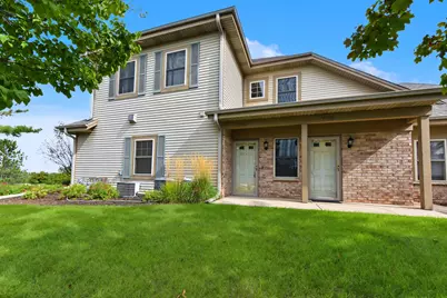 N55W17156  Ravenwood Dr #19156, Menomonee Falls, WI 53051 - Photo 1