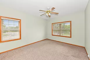 N55W17156 Ravenwood Dr, Menomonee Falls, WI 53051 - Photo 29