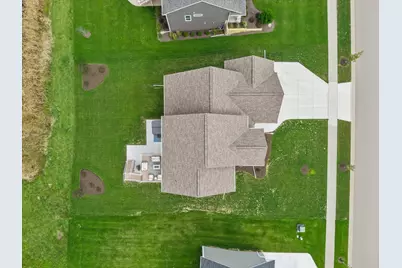 923  Kohlwey Dr, Grafton, WI 53024 - Photo 63
