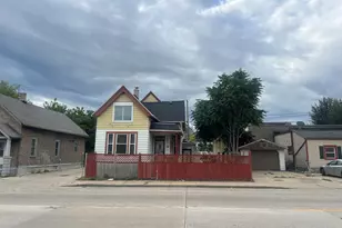 1023 W Greenfield Ave, Milwaukee, WI 53204 - Photo 3
