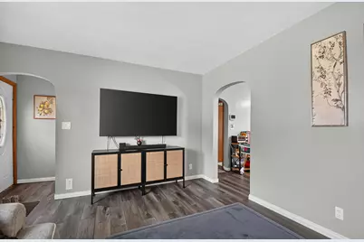 2021  79th St, Kenosha, WI 53143 - Photo 11