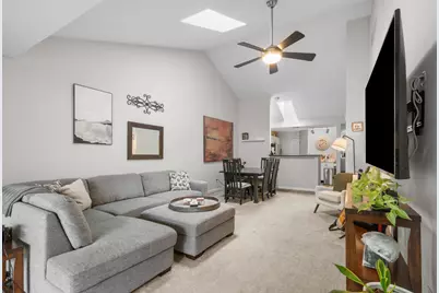 500 W Bender Rd #13, Glendale, WI 53217 - Photo 5