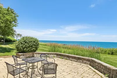 3872 S Lake Dr #402, Saint Francis, WI 53235 - Photo 19
