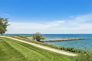 3872 S Lake Dr, Saint Francis, WI 53235 - Photo 21