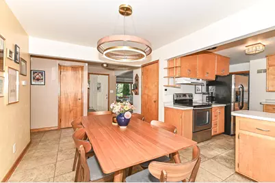 N90W16555  Roosevelt Dr, Menomonee Falls, WI 53051 - Photo 3