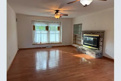 W231S6190  Charles Dr, Waukesha, WI 53189 - Photo 11