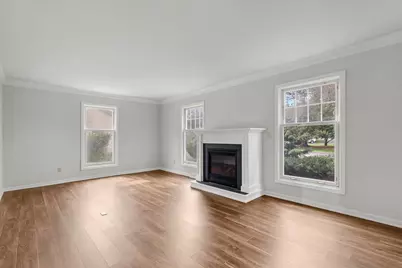 9  Cherrywood Ct, Racine, WI 53402 - Photo 7