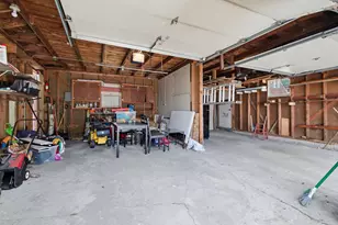 3056 S 93rd St, West Allis, WI 53227 - Photo 33