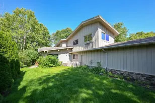 9484 N Fairway Dr, Bayside, WI 53217 - Photo 37