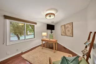 9484 N Fairway Dr, Bayside, WI 53217 - Photo 27