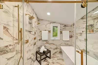 9484 N Fairway Dr, Bayside, WI 53217 - Photo 23
