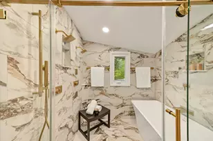 9484 N Fairway Dr, Bayside, WI 53217 - Photo 23