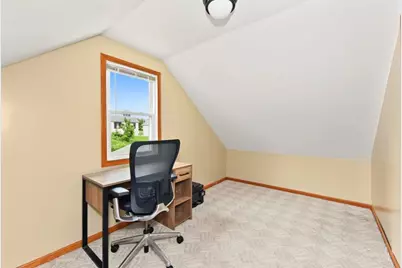8048 W Herbert Ave, Milwaukee, WI 53218 - Photo 17