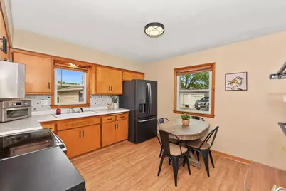 8048 W Herbert Ave, Milwaukee, WI 53218 - Photo 9