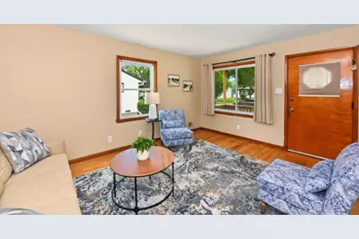 8048 W Herbert Ave, Milwaukee, WI 53218 - Photo 7