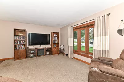 5224 S 23rd St, Milwaukee, WI 53221 - Photo 7