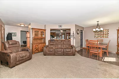 5224 S 23rd St, Milwaukee, WI 53221 - Photo 9