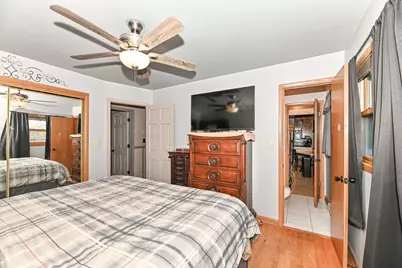 5224 S 23rd St, Milwaukee, WI 53221 - Photo 21