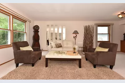 5944 S 35th St, Greenfield, WI 53221 - Photo 5