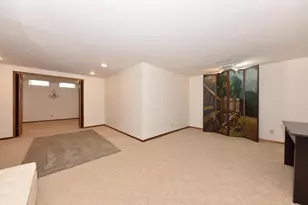 5944 S 35th St, Greenfield, WI 53221 - Photo 27