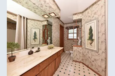 5944 S 35th St, Greenfield, WI 53221 - Photo 23