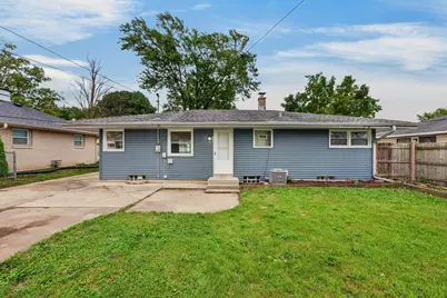 8254 W Daphne St, Milwaukee, WI 53223 - Photo 25