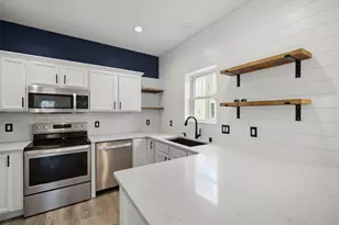 3929 Maple Grove Dr, Madison, WI 53719 - Photo 9