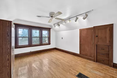5053 N 126th St, Butler, WI 53007 - Photo 9