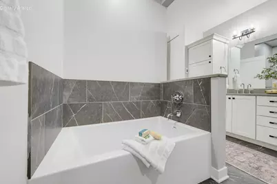 215 E Pleasant St #302, Oconomowoc, WI 53066 - Photo 15